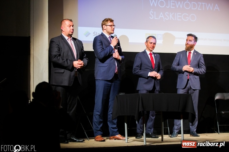 Zdjęcie w galerii na portalu naszraciborz.pl: Wiceminister Stanisław Szwed odwiedził seniorów w Raciborzu [FOTO i WIDEO] wiadomości z regionu