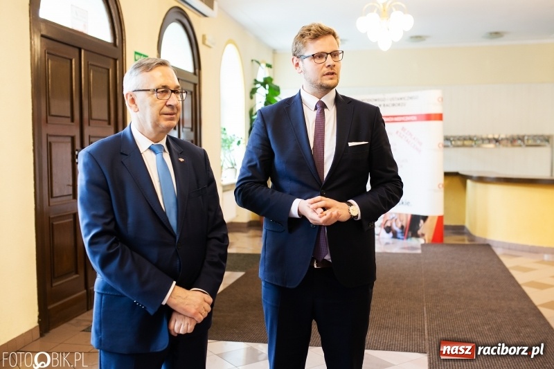 Zdjęcie w galerii na portalu naszraciborz.pl: Wiceminister Stanisław Szwed odwiedził seniorów w Raciborzu [FOTO i WIDEO] wiadomości z regionu
