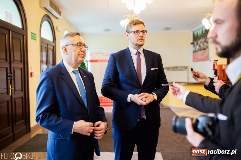 Zdjęcie w galerii na portalu naszraciborz.pl: Wiceminister Stanisław Szwed odwiedził seniorów w Raciborzu [FOTO i WIDEO] wiadomości z regionu