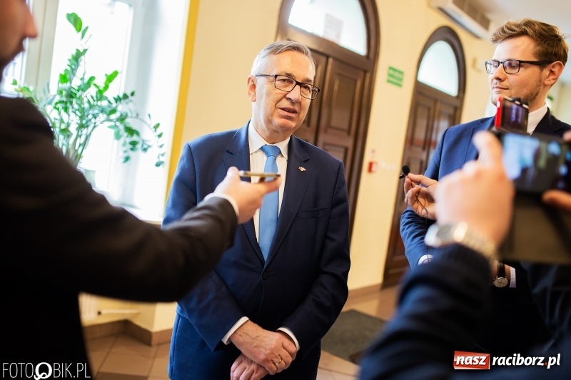 Zdjęcie w galerii na portalu naszraciborz.pl: Wiceminister Stanisław Szwed odwiedził seniorów w Raciborzu [FOTO i WIDEO] wiadomości z regionu