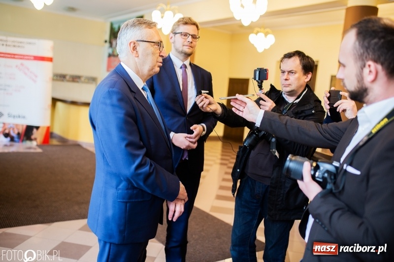 Zdjęcie w galerii na portalu naszraciborz.pl: Wiceminister Stanisław Szwed odwiedził seniorów w Raciborzu [FOTO i WIDEO] wiadomości z regionu