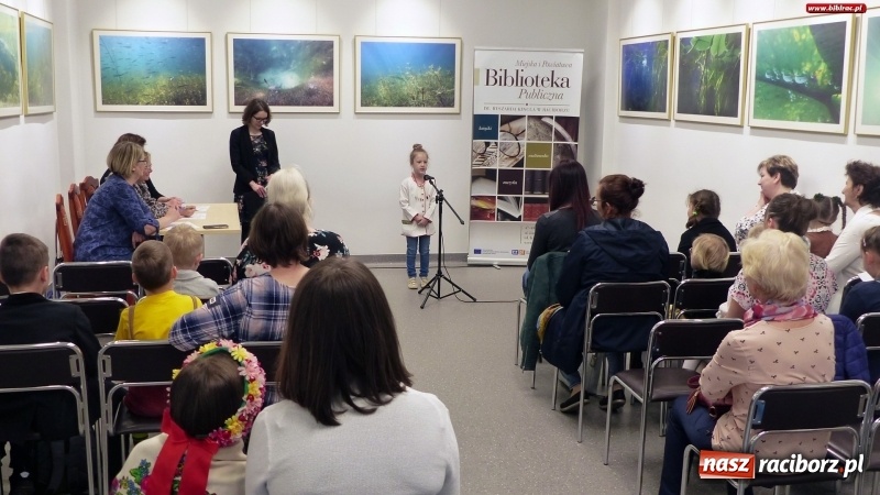 Zdjęcie w galerii na portalu naszraciborz.pl: Raciborska biblioteka - Tukej piyknie godomy!  wiadomości z regionu