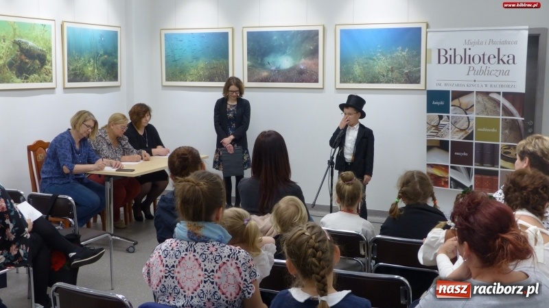 Zdjęcie w galerii na portalu naszraciborz.pl: Raciborska biblioteka - Tukej piyknie godomy!  wiadomości z regionu