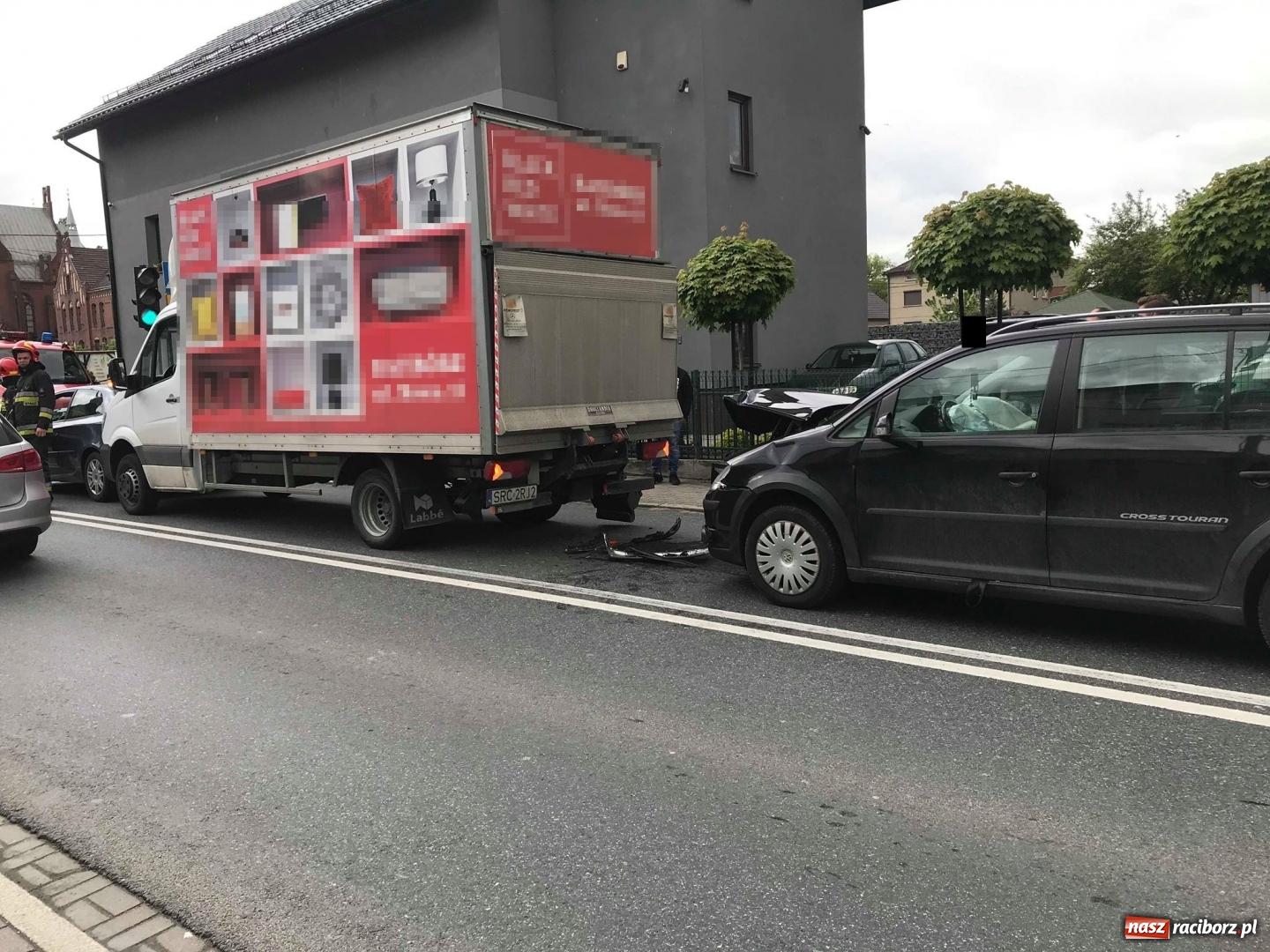 Zdjęcie w galerii na portalu naszraciborz.pl: Trzy samochody zderzyły się na Kozielskiej wiadomości z regionu