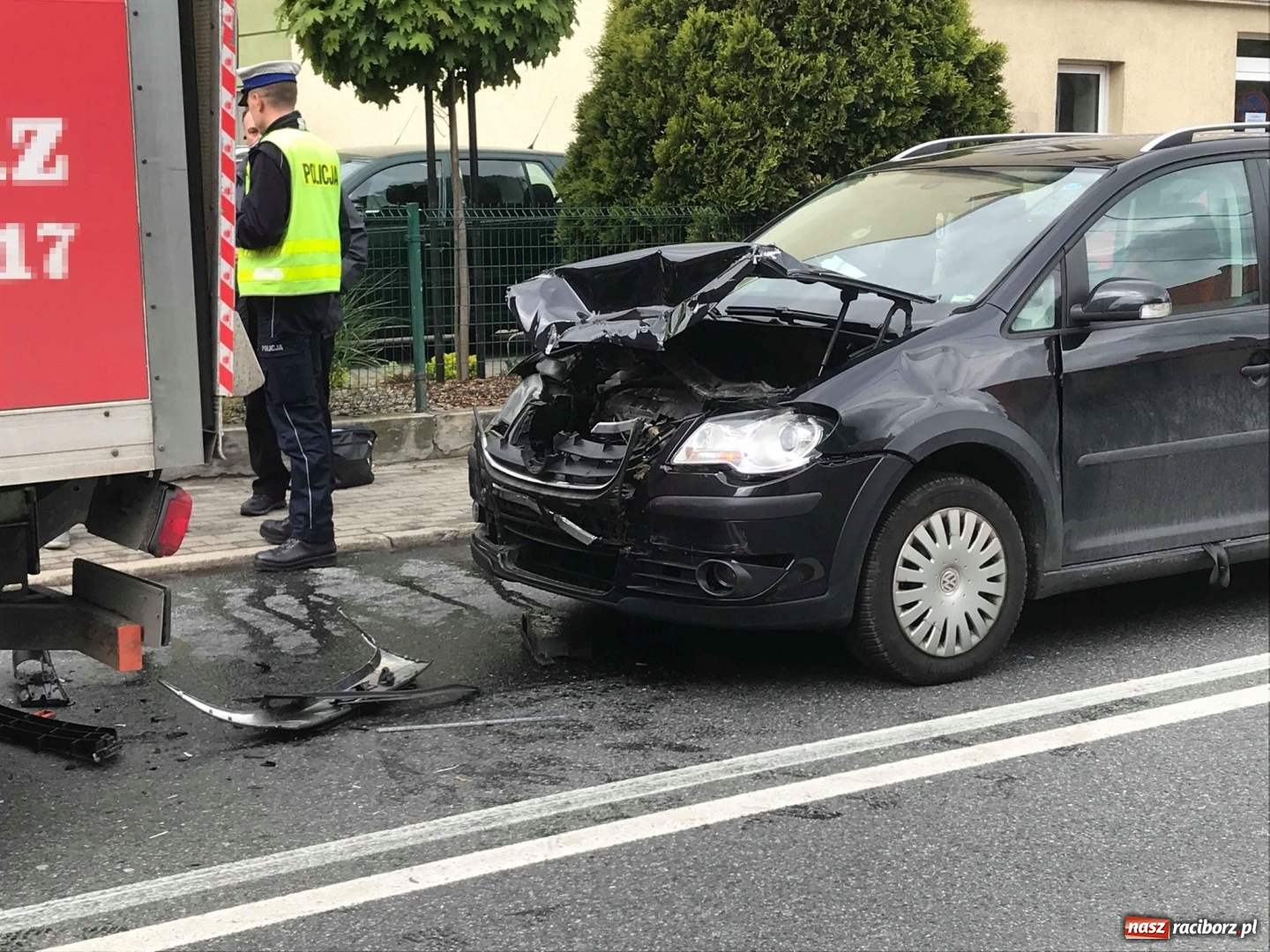 Zdjęcie w galerii na portalu naszraciborz.pl: Trzy samochody zderzyły się na Kozielskiej wiadomości z regionu