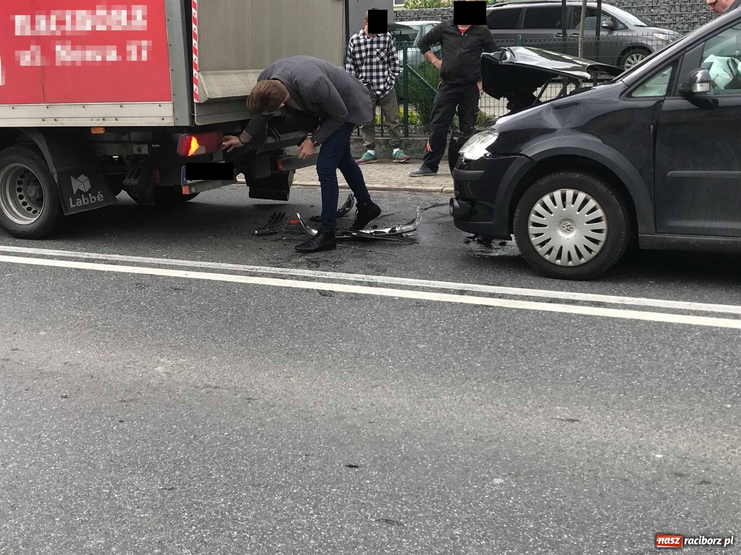 Zdjęcie w galerii na portalu naszraciborz.pl: Trzy samochody zderzyły się na Kozielskiej wiadomości z regionu