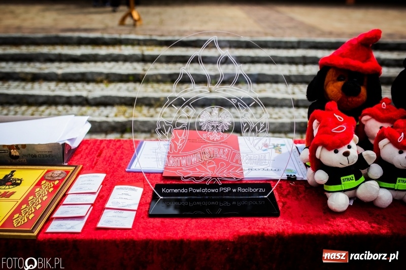 Zdjęcie w galerii na portalu naszraciborz.pl: Bogu na chwałę, ludziom na pożytek. Strażacy świętowali na zamku [FOTO i WIDEO] wiadomości z regionu