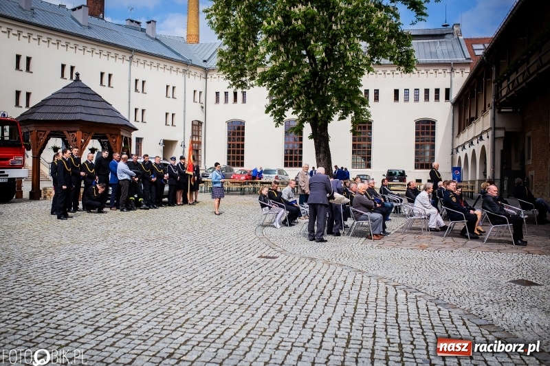 Zdjęcie w galerii na portalu naszraciborz.pl: Bogu na chwałę, ludziom na pożytek. Strażacy świętowali na zamku [FOTO i WIDEO] wiadomości z regionu