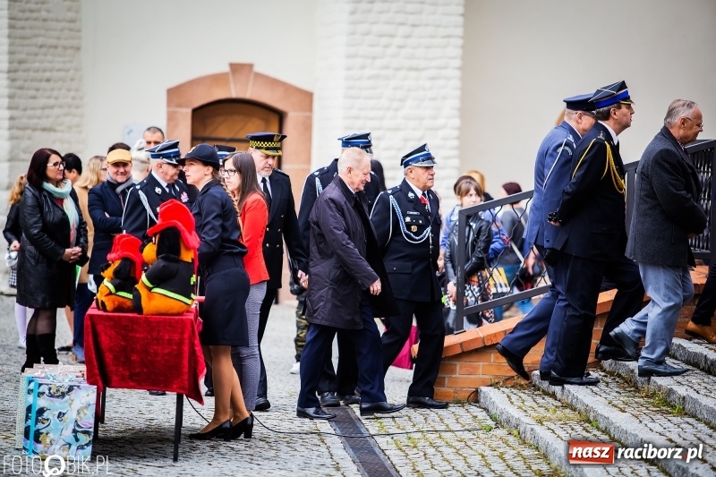 Zdjęcie w galerii na portalu naszraciborz.pl: Bogu na chwałę, ludziom na pożytek. Strażacy świętowali na zamku [FOTO i WIDEO] wiadomości z regionu