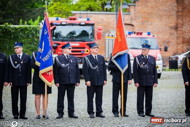 Zdjęcie w galerii na portalu naszraciborz.pl: Bogu na chwałę, ludziom na pożytek. Strażacy świętowali na zamku [FOTO i WIDEO] wiadomości z regionu