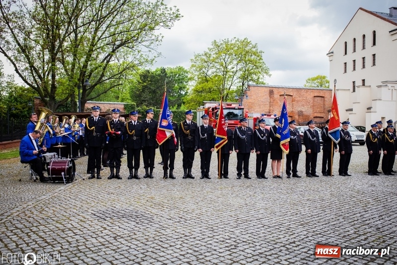 Zdjęcie w galerii na portalu naszraciborz.pl: Bogu na chwałę, ludziom na pożytek. Strażacy świętowali na zamku [FOTO i WIDEO] wiadomości z regionu