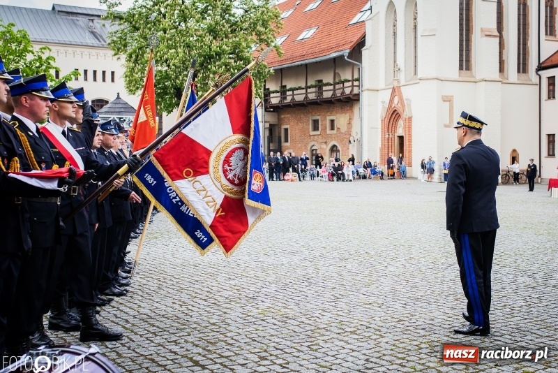 Zdjęcie w galerii na portalu naszraciborz.pl: Bogu na chwałę, ludziom na pożytek. Strażacy świętowali na zamku [FOTO i WIDEO] wiadomości z regionu