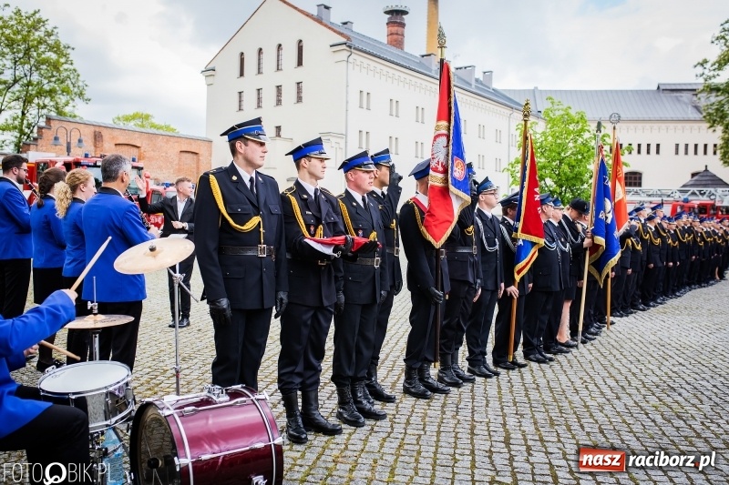 Zdjęcie w galerii na portalu naszraciborz.pl: Bogu na chwałę, ludziom na pożytek. Strażacy świętowali na zamku [FOTO i WIDEO] wiadomości z regionu