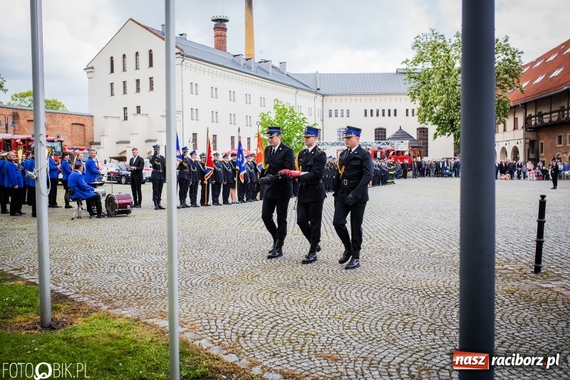 Zdjęcie w galerii na portalu naszraciborz.pl: Bogu na chwałę, ludziom na pożytek. Strażacy świętowali na zamku [FOTO i WIDEO] wiadomości z regionu