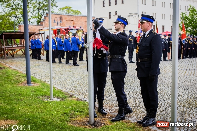 Zdjęcie w galerii na portalu naszraciborz.pl: Bogu na chwałę, ludziom na pożytek. Strażacy świętowali na zamku [FOTO i WIDEO] wiadomości z regionu