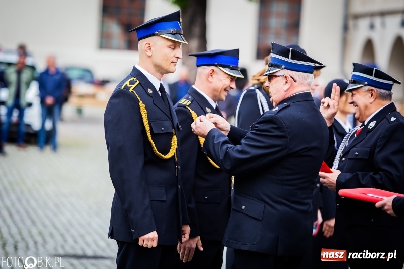 Zdjęcie w galerii na portalu naszraciborz.pl: Bogu na chwałę, ludziom na pożytek. Strażacy świętowali na zamku [FOTO i WIDEO] wiadomości z regionu