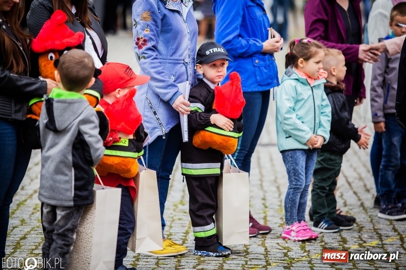 Zdjęcie w galerii na portalu naszraciborz.pl: Bogu na chwałę, ludziom na pożytek. Strażacy świętowali na zamku [FOTO i WIDEO] wiadomości z regionu