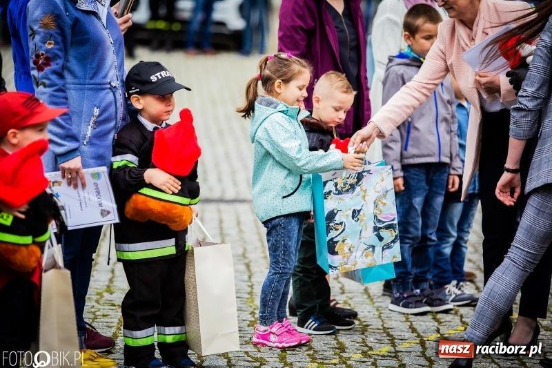 Zdjęcie w galerii na portalu naszraciborz.pl: Bogu na chwałę, ludziom na pożytek. Strażacy świętowali na zamku [FOTO i WIDEO] wiadomości z regionu