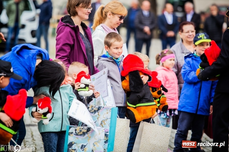 Zdjęcie w galerii na portalu naszraciborz.pl: Bogu na chwałę, ludziom na pożytek. Strażacy świętowali na zamku [FOTO i WIDEO] wiadomości z regionu
