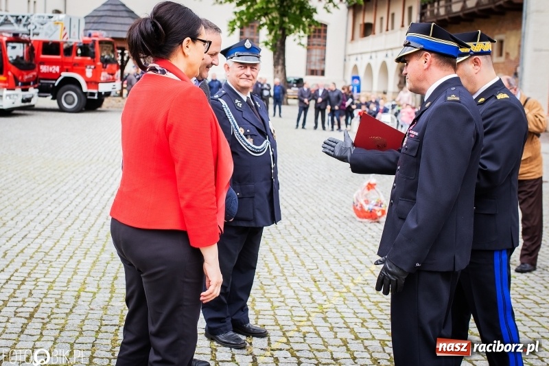 Zdjęcie w galerii na portalu naszraciborz.pl: Bogu na chwałę, ludziom na pożytek. Strażacy świętowali na zamku [FOTO i WIDEO] wiadomości z regionu