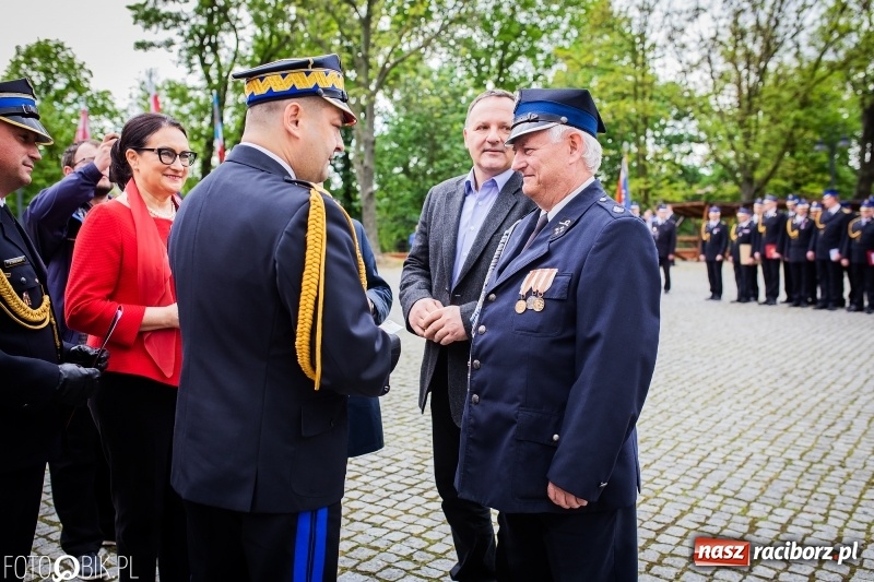 Zdjęcie w galerii na portalu naszraciborz.pl: Bogu na chwałę, ludziom na pożytek. Strażacy świętowali na zamku [FOTO i WIDEO] wiadomości z regionu
