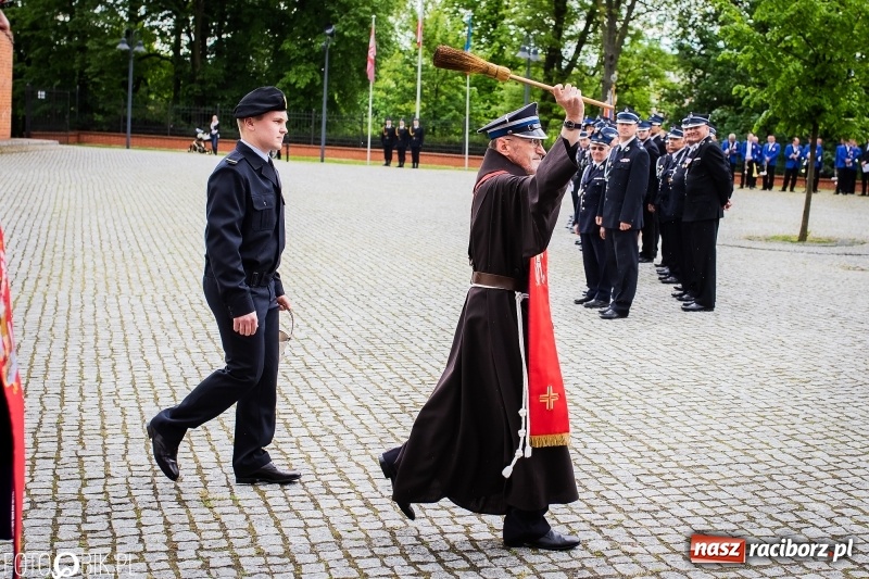 Zdjęcie w galerii na portalu naszraciborz.pl: Bogu na chwałę, ludziom na pożytek. Strażacy świętowali na zamku [FOTO i WIDEO] wiadomości z regionu
