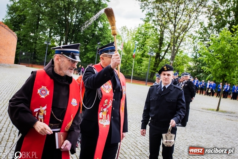 Zdjęcie w galerii na portalu naszraciborz.pl: Bogu na chwałę, ludziom na pożytek. Strażacy świętowali na zamku [FOTO i WIDEO] wiadomości z regionu