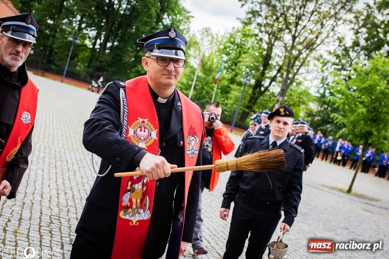 Zdjęcie w galerii na portalu naszraciborz.pl: Bogu na chwałę, ludziom na pożytek. Strażacy świętowali na zamku [FOTO i WIDEO] wiadomości z regionu