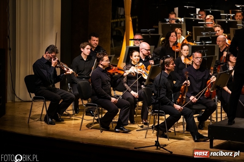 Zdjęcie w galerii na portalu naszraciborz.pl: Koncert muzyki filmowej w wykonaniu Orkiestry Filharmonii z Ostrawy w RCK wiadomości z regionu