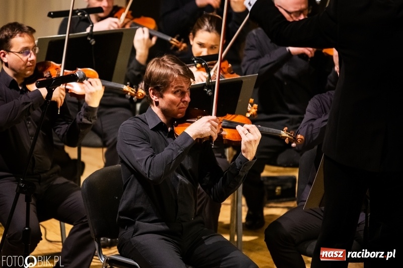 Zdjęcie w galerii na portalu naszraciborz.pl: Koncert muzyki filmowej w wykonaniu Orkiestry Filharmonii z Ostrawy w RCK wiadomości z regionu