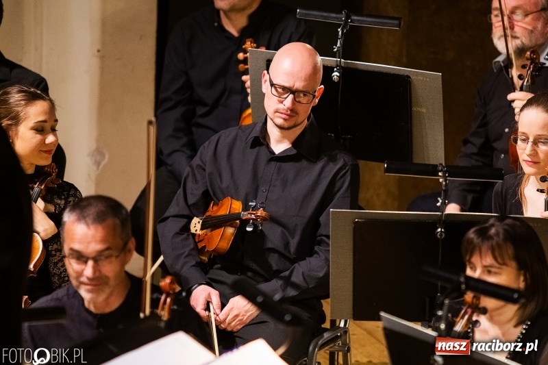 Zdjęcie w galerii na portalu naszraciborz.pl: Koncert muzyki filmowej w wykonaniu Orkiestry Filharmonii z Ostrawy w RCK wiadomości z regionu