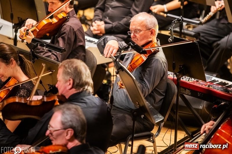Zdjęcie w galerii na portalu naszraciborz.pl: Koncert muzyki filmowej w wykonaniu Orkiestry Filharmonii z Ostrawy w RCK wiadomości z regionu