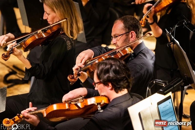 Zdjęcie w galerii na portalu naszraciborz.pl: Koncert muzyki filmowej w wykonaniu Orkiestry Filharmonii z Ostrawy w RCK wiadomości z regionu