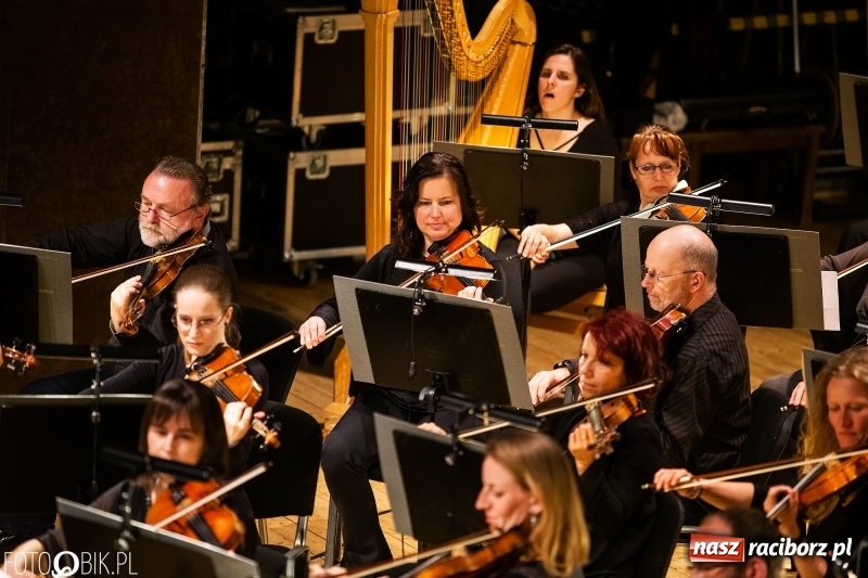 Zdjęcie w galerii na portalu naszraciborz.pl: Koncert muzyki filmowej w wykonaniu Orkiestry Filharmonii z Ostrawy w RCK wiadomości z regionu