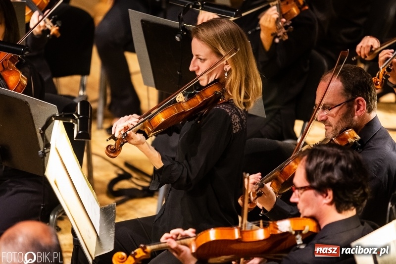 Zdjęcie w galerii na portalu naszraciborz.pl: Koncert muzyki filmowej w wykonaniu Orkiestry Filharmonii z Ostrawy w RCK wiadomości z regionu