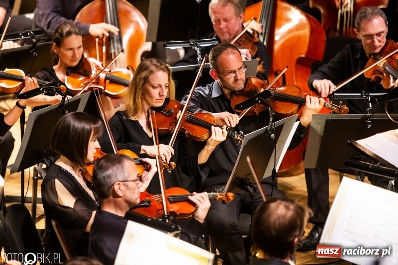 Zdjęcie w galerii na portalu naszraciborz.pl: Koncert muzyki filmowej w wykonaniu Orkiestry Filharmonii z Ostrawy w RCK wiadomości z regionu