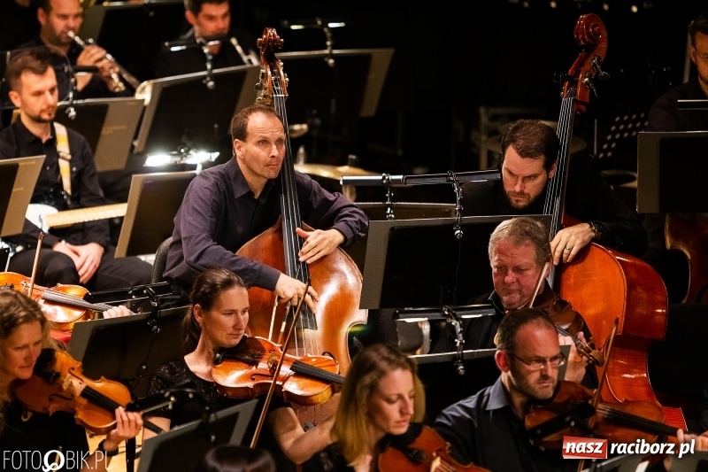 Zdjęcie w galerii na portalu naszraciborz.pl: Koncert muzyki filmowej w wykonaniu Orkiestry Filharmonii z Ostrawy w RCK wiadomości z regionu