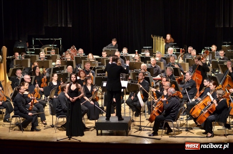 Zdjęcie w galerii na portalu naszraciborz.pl: Koncert muzyki filmowej w wykonaniu Orkiestry Filharmonii z Ostrawy w RCK wiadomości z regionu