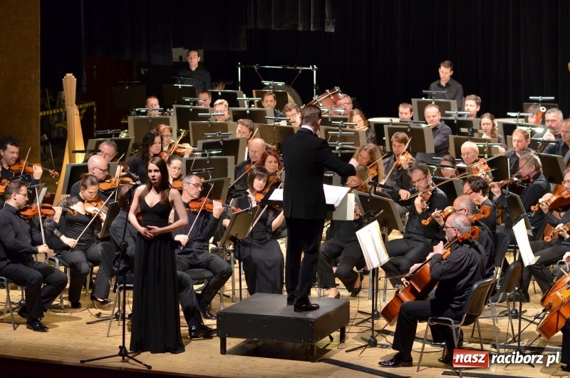 Zdjęcie w galerii na portalu naszraciborz.pl: Koncert muzyki filmowej w wykonaniu Orkiestry Filharmonii z Ostrawy w RCK wiadomości z regionu