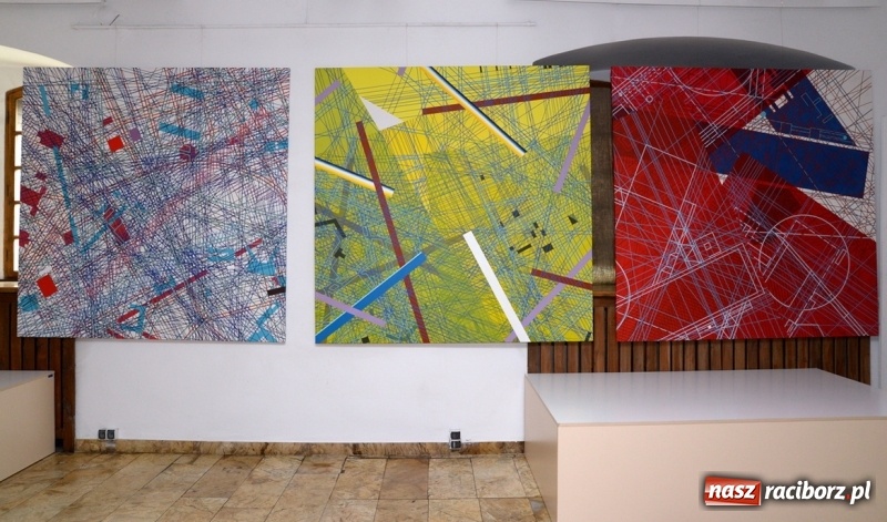 Zdjęcie w galerii na portalu naszraciborz.pl: Bez tytułu. Wystawa prac Mariana Solisza w Muzeum  wiadomości z regionu