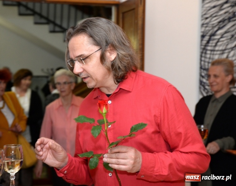 Zdjęcie w galerii na portalu naszraciborz.pl: Bez tytułu. Wystawa prac Mariana Solisza w Muzeum  wiadomości z regionu