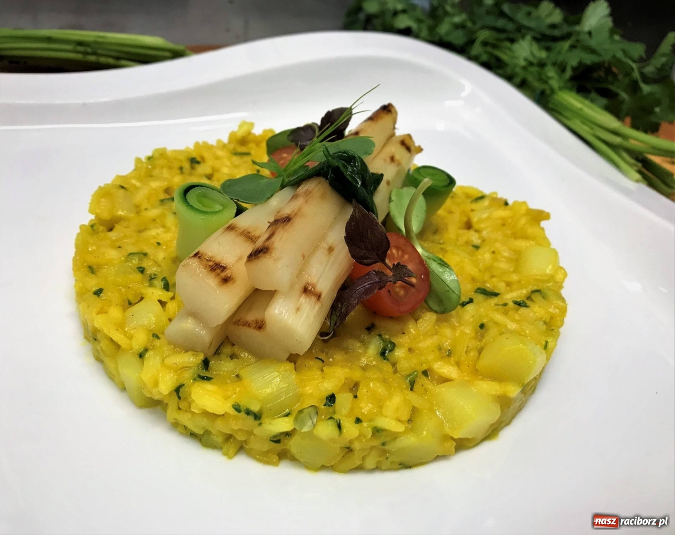 Zdjęcie w galerii na portalu naszraciborz.pl: W Braxtonie polecają risotto z białymi szparagami  wiadomości z regionu