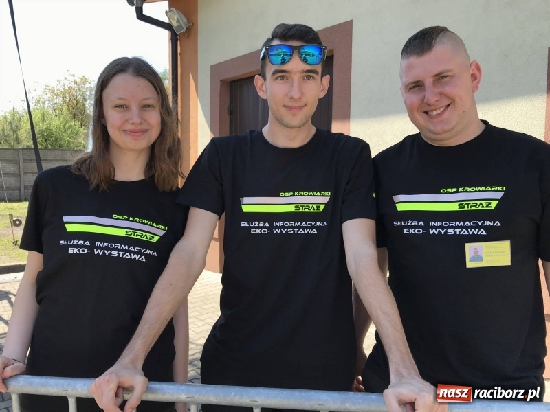 Zdjęcie w galerii na portalu naszraciborz.pl: Stoiska rozstawione, grille rozpalone, scena pełna gwiazd. Ruszyła 19. Eko-Wystawa w Pietrowicach Wielkich wiadomości z regionu