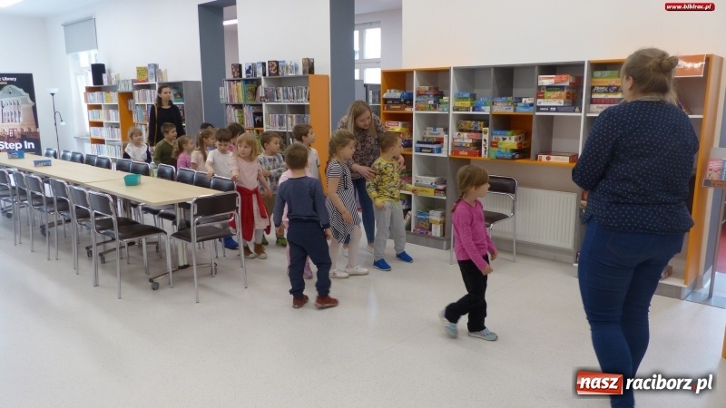 Zdjęcie w galerii na portalu naszraciborz.pl: Dzień otwarty, czyli biblioteka od kuchni  wiadomości z regionu