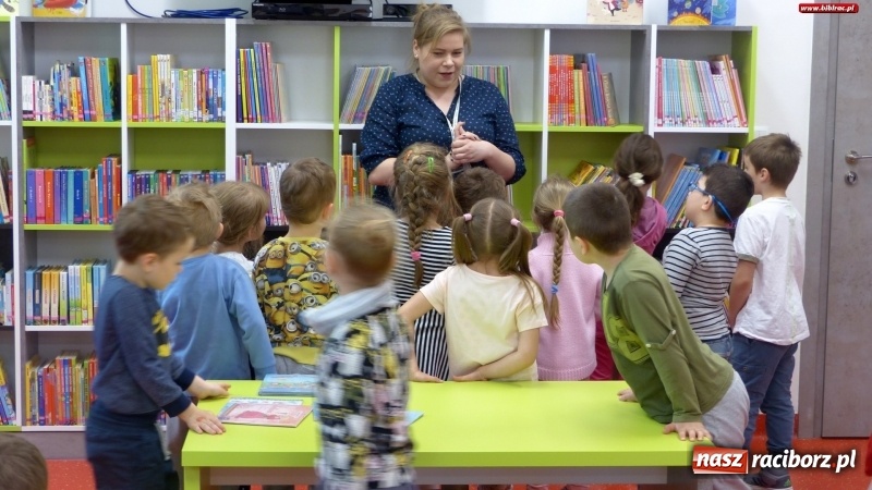 Zdjęcie w galerii na portalu naszraciborz.pl: Dzień otwarty, czyli biblioteka od kuchni  wiadomości z regionu