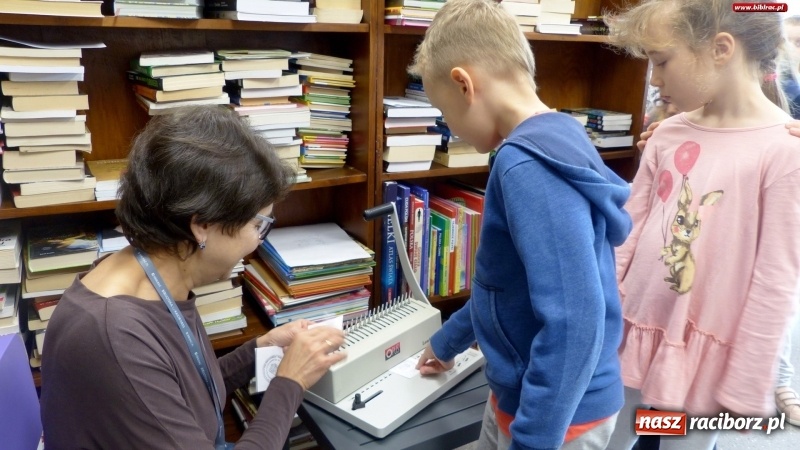Zdjęcie w galerii na portalu naszraciborz.pl: Dzień otwarty, czyli biblioteka od kuchni  wiadomości z regionu