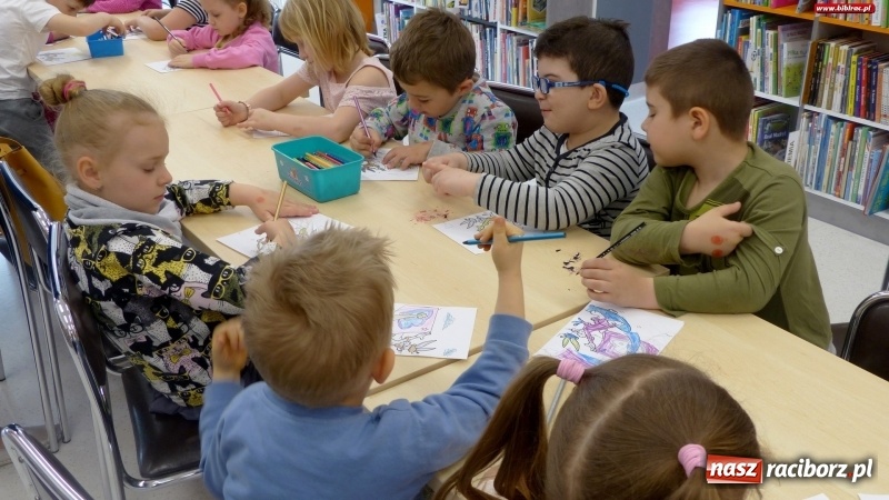Zdjęcie w galerii na portalu naszraciborz.pl: Dzień otwarty, czyli biblioteka od kuchni  wiadomości z regionu