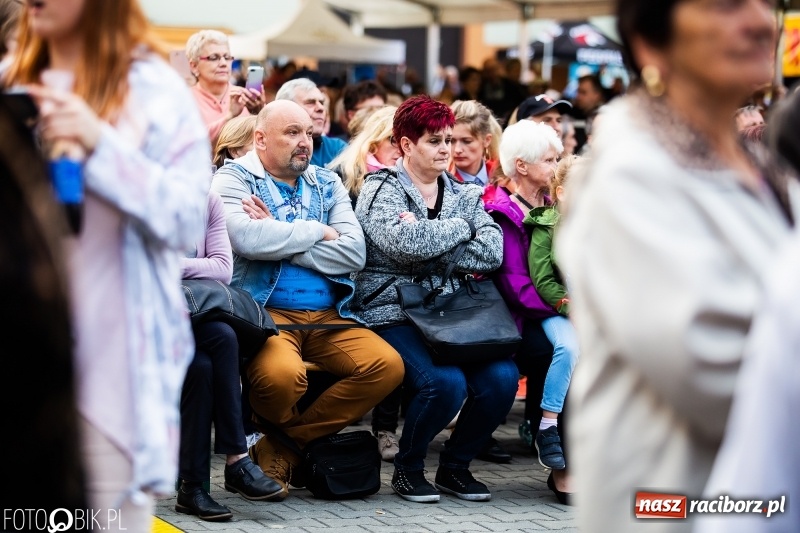 Zdjęcie w galerii na portalu naszraciborz.pl: TOBY gwiazdą pierwszego dnia pietrowickiej Eko-Wystawy wiadomości z regionu