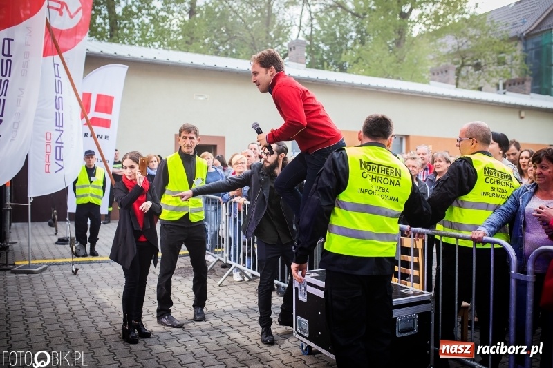 Zdjęcie w galerii na portalu naszraciborz.pl: TOBY gwiazdą pierwszego dnia pietrowickiej Eko-Wystawy wiadomości z regionu