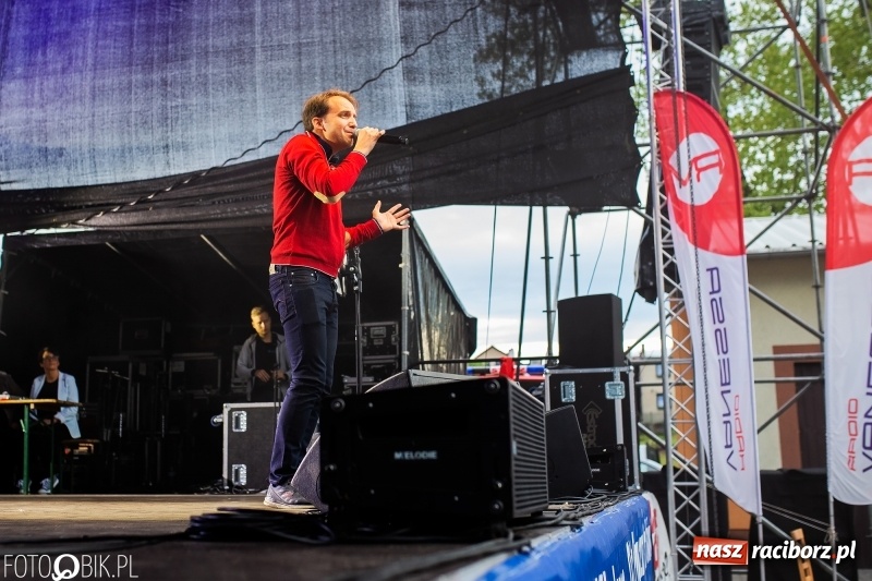 Zdjęcie w galerii na portalu naszraciborz.pl: TOBY gwiazdą pierwszego dnia pietrowickiej Eko-Wystawy wiadomości z regionu